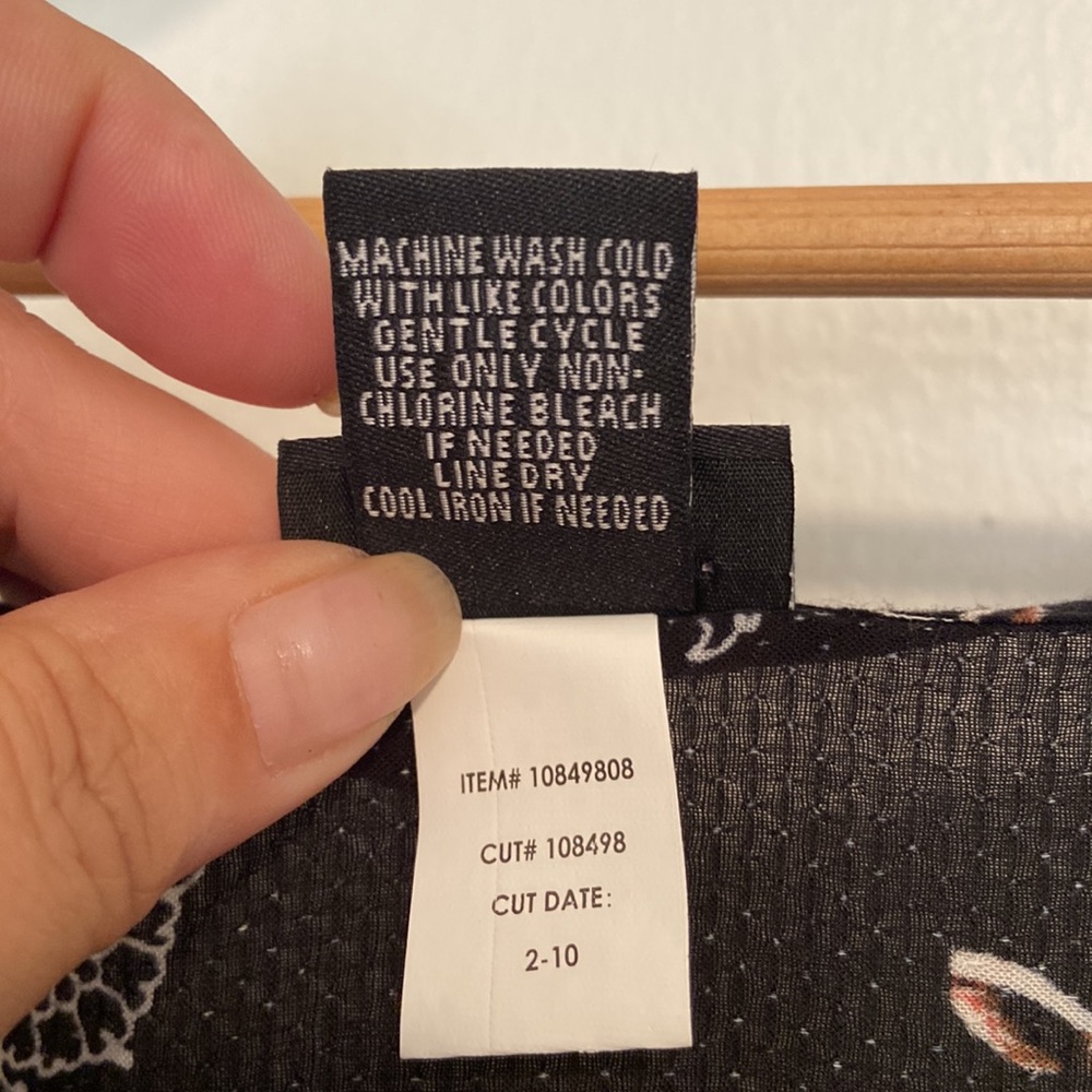 Torrid Flutter Sleeve Button Front Floral Blouse - image 6